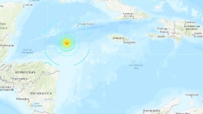 7.6 magnitude earthquake in Caribbean, tsunami warning