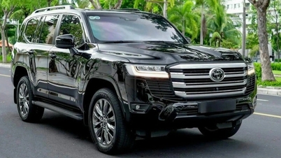 "Xe chủ tịch" Toyota Land Cruiser tăng giá gần 300 triệu đồng tại Việt Nam