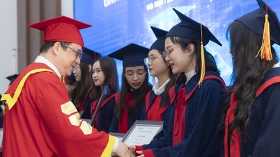 សិស្សកើនឡើង ការងារថយចុះ?