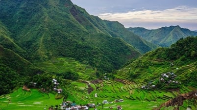 الفلبين تستغل سياحة المشي لمسافات طويلة لجذب السياح