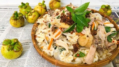 របៀបធ្វើសាឡាត់មាន់មង្ឃុតដែលជានិន្នាការក្តៅដើម្បីត្រជាក់នៅផ្ទះ