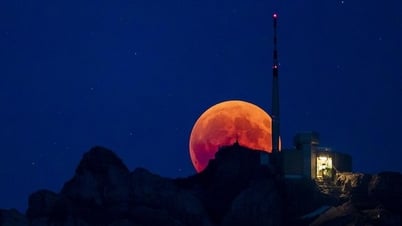 When can it be observed from Vietnam?