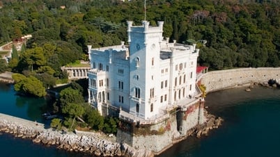 Trieste - ទីក្រុងគួរឱ្យទាក់ទាញ