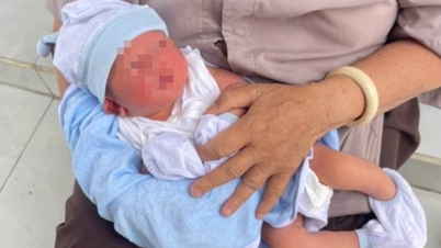 Tìm người bỏ rơi bé trai sơ sinh bên hông chùa ở TPHCM