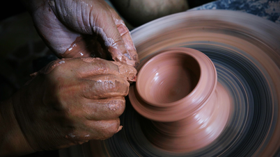 Announcing Bat Trang village festival as national intangible cultural heritage