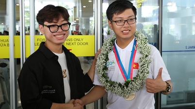 ក្មេងប្រុសបានយកឈ្នះកំពូល