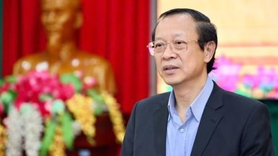 학생들이 돈이 필요해서 돈을 받고 추가 수업을 가르칠 수 없다