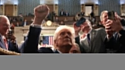 Рейтинг одобрения Трампа растет, в то время как у демократов рекордно низкий уровень