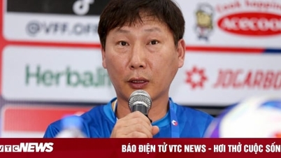 HLV Kim Sang-sik: Campuchia có tiền đạo nhập tịch nguy hiểm