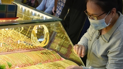 ราคาทองคำแท่งและแหวนทองคำของ SJC พุ่งแตะจุดสูงสุดใหม่