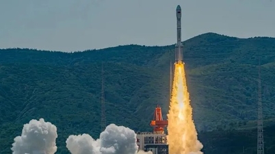 Lancement d'un satellite de communication chinois dans l'espace