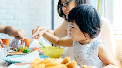 Adults with low EQ as children have 6 bad behaviors at the dinner table