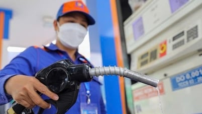 Der Benzinpreis für RON 95 steigt und liegt wieder bei über 20.000 VND/Liter
