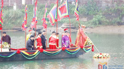 Lễ cấp thuỷ bên dòng sông Ka Long