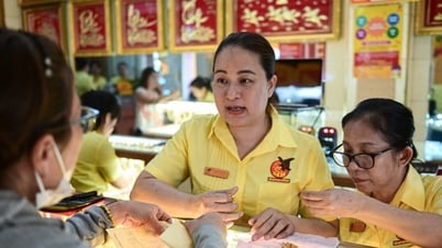 Sau cơn sốt vàng lao dốc về 80 triệu/lượng, kịch bản tái diễn cú sốc 2011?