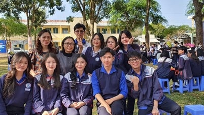 មនុស្សដែលព្រួយបារម្ភអំពី "កុមារ" ច្រើនជាង 35 នាក់មុនពេលប្រឡងបញ្ចប់ការសិក្សា