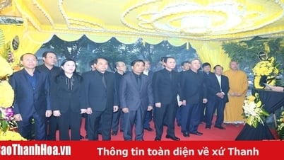 Funeral and farewell ceremony for comrade Pham Minh Doan, former Deputy Secretary of the Provincial Party Committee, former Chairman of the People's Committee of Thanh Hoa province, to his final resting place.