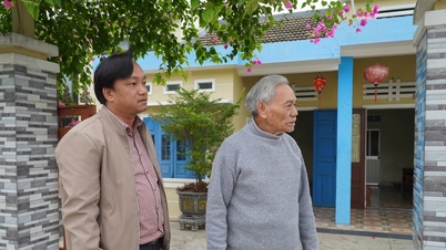 혁명의 불길을 계속 타오르게 하며 Thang Binh은 당내 연대의 전통을 장려합니다.