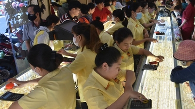 Giá vàng hôm nay, 22-3: Lao xuống xuống bất ngờ đi