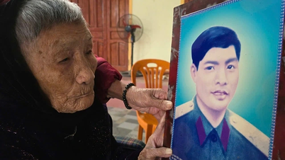 104-year-old mother touched when she found the grave of her son who died 52 years ago