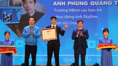 Skyline photo restoration team leader in Hai Duong wins 2024 National Volunteer Award