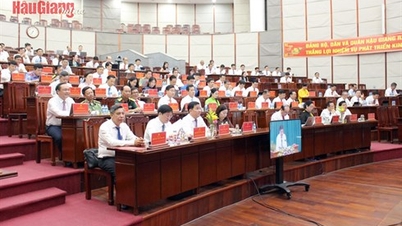 Lead and direct the effective implementation of the conclusions of the Politburo and the Secretariat on streamlining and streamlining the organizational apparatus.