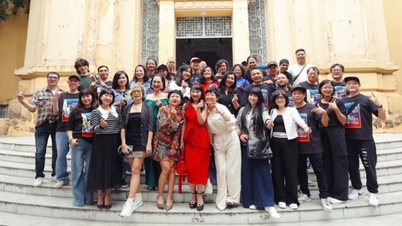 តារា​ចម្រៀង និង​ក្រុម​តន្ត្រី​ជាង 100 នាក់​បាន​ចូល​រួម​រាត្រី​នៃ 'Capital Alumni Gala' រដូវ​កាល 2