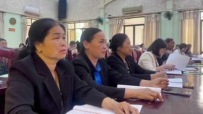 Tập huấn nhân rộng mô hình Câu lạc bộ liên thế hệ tự giúp nhau cho trên 70 học viên - Báo Cao Bằng điện tử