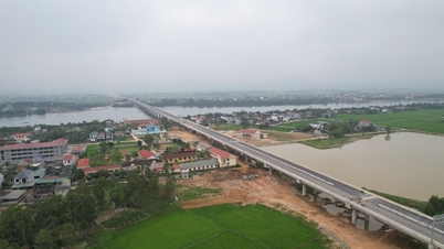 Ngắm cao tốc Bắc - Nam vượt núi, băng sông, xuyên cánh đồng bạt ngàn tuyệt đẹp