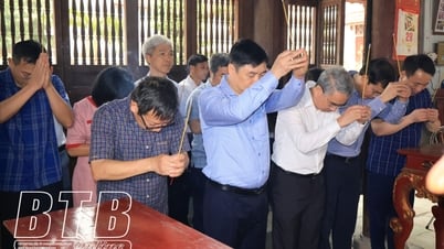 Dâng hương tưởng niệm Nhà bác học Lê Quý Đôn
