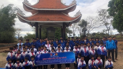 Kong Chro district educates tradition for the young generation through red addresses