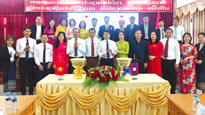 គណៈប្រតិភូកាកបាទក្រហមខេត្ត Vinh Phuc បានអញ្ជើញទៅទស្សនា និងធ្វើការនៅខេត្ត Hua Phan ប្រទេសឡាវ