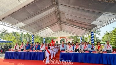 កុមារ Ca Mau ប្តេជ្ញា​ខិតខំ​រៀនសូត្រ អនុវត្ត និង​កសាង​មាតុភូមិ​។