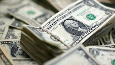 EUR ឈប់ធ្លាក់ចុះ USD ធ្លាក់ចុះដោយសារព័ត៌មានពន្ធរថយន្ត