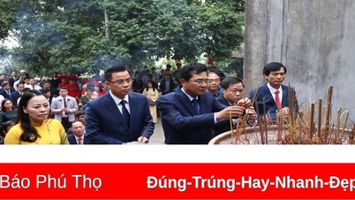 Huyện Tam Nông dâng hương tưởng niệm các Vua Hùng