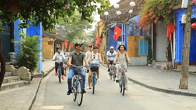 Nhộn nhịp lên tour dịp lễ 30-4