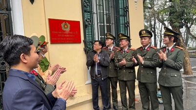 Deploying Hanoi City Police facilities in 30 districts, towns and cities