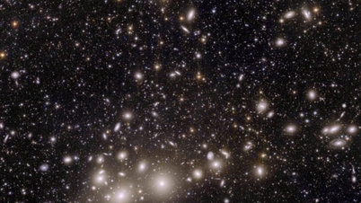宇宙最大の構造物が発見される