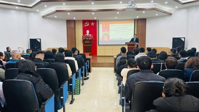 Đảng uỷ UBND tỉnh: Khai giảng lớp bồi dưỡng nhận thức về Đảng khoá I/2025