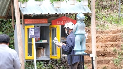 Dalat deserves a book street.