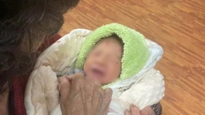1 month old baby boy left behind with handwritten letter