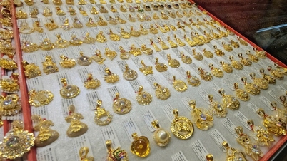 Giá vàng miếng SJC, vàng nhẫn lập đỉnh kỷ lục mới