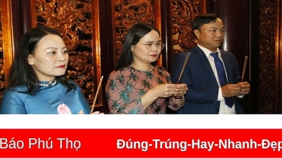 El distrito de Ha Hoa ofrece incienso para conmemorar a los reyes Hung