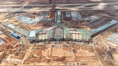 Khối lượng thực hiện gói thầu giao thông nội cảng và hạ tầng kỹ thuật đạt gần 2,4 ngàn tỷ đồng