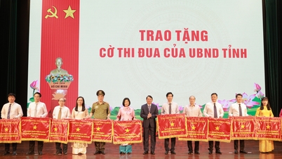 Khen thưởng 64 tập thể, cá nhân điển hình trong các phong trào thi đua