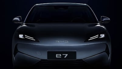 BYD e7 2025 - sedan điện giá rẻ chuyên chạy taxi của BYD