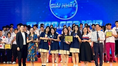 5 nữ sinh giành giải 'cao thủ AI học đường'