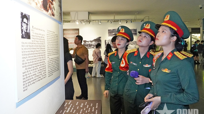 퍼레이드포스, 관광 퍼레이드, 호치민시의 전통 학습