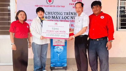 Tặng máy lọc nước cho trường học ở huyện Thới Lai