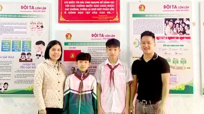 សិស្ស​សាលា​អនុវិទ្យាល័យ​ង៉ុក​ហា​២​នាក់​រក​បាន​៥​លាន​ដុង​ប្រគល់​ឱ្យ​ម្ចាស់​វិញ ។